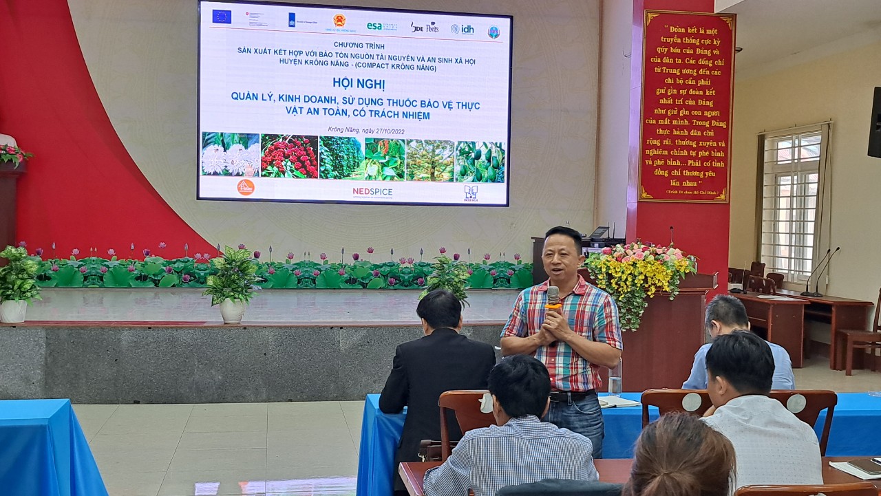 Chương trình Sản xuất kết hợp với Bảo tồn nguồn tài nguyên và An sinh xã hội huyện Krông Năng (Compact Krông Năng) tổ chức Hội nghị “Quản lý, kinh doanh, sử dụng thuốc bảo vệ thực vật an toàn, có trách nhiệm” 
